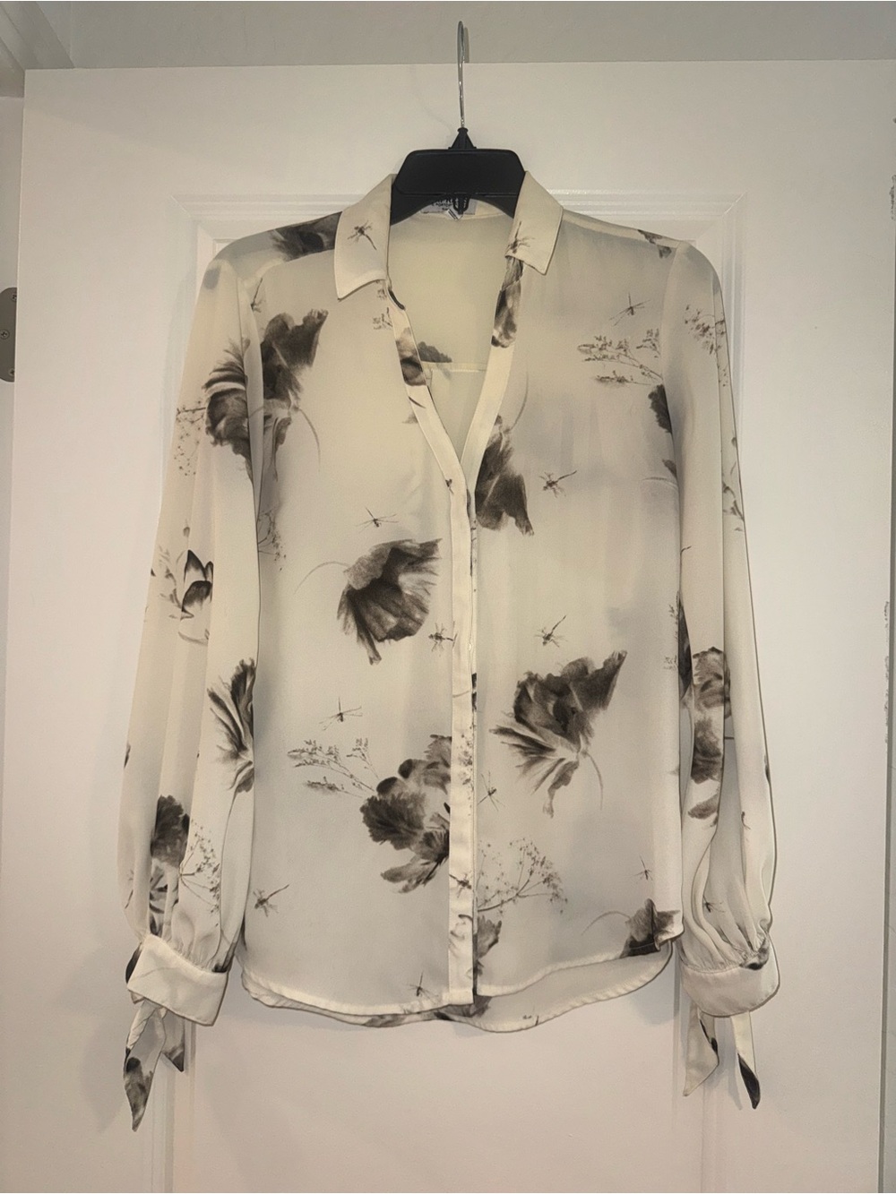 Express Ivory Floral Button-Down Blouse